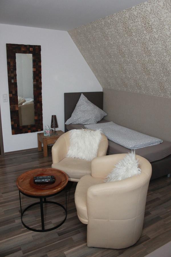 Gaestehaus Chaplin Κέμπτεν Εξωτερικό φωτογραφία